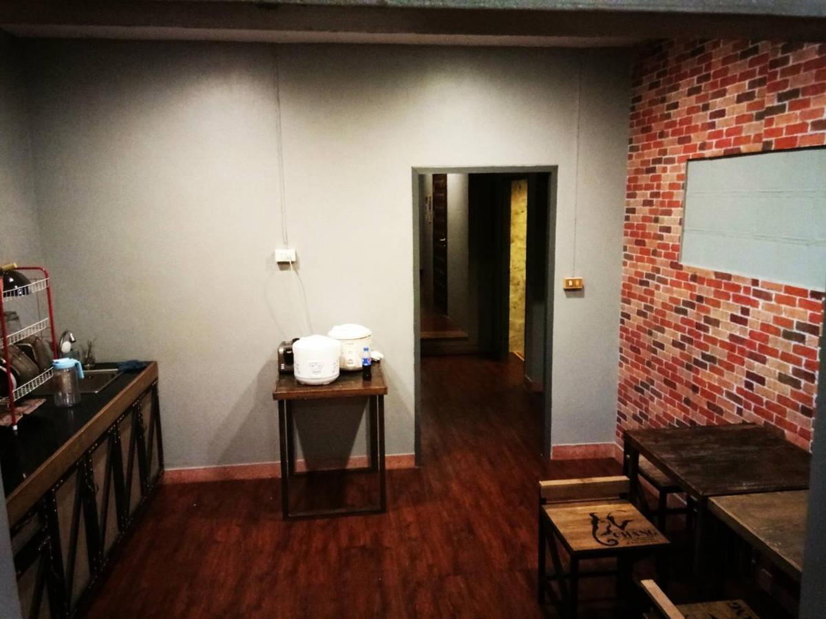 Chang Bed And Bar Hostel (Adults Only) Surat Thani Exterior photo